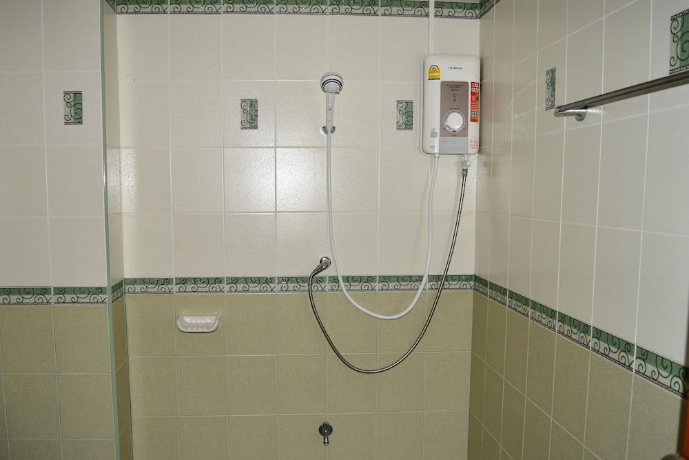 Kate House Bangsaphan سابان بانغ المظهر الخارجي الصورة