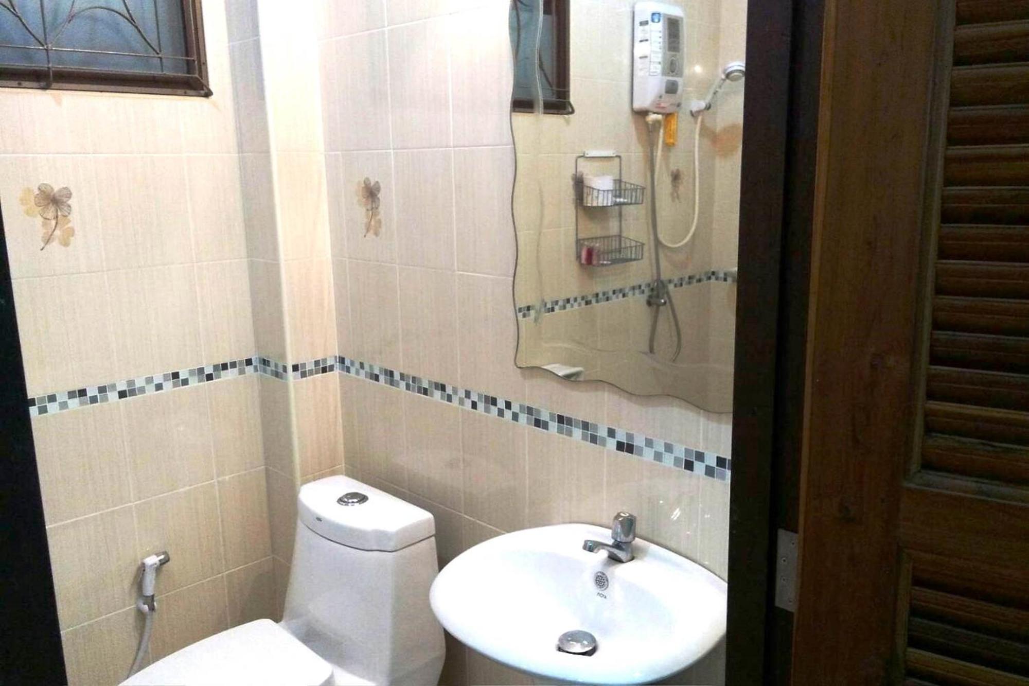 Kate House Bangsaphan سابان بانغ الغرفة الصورة