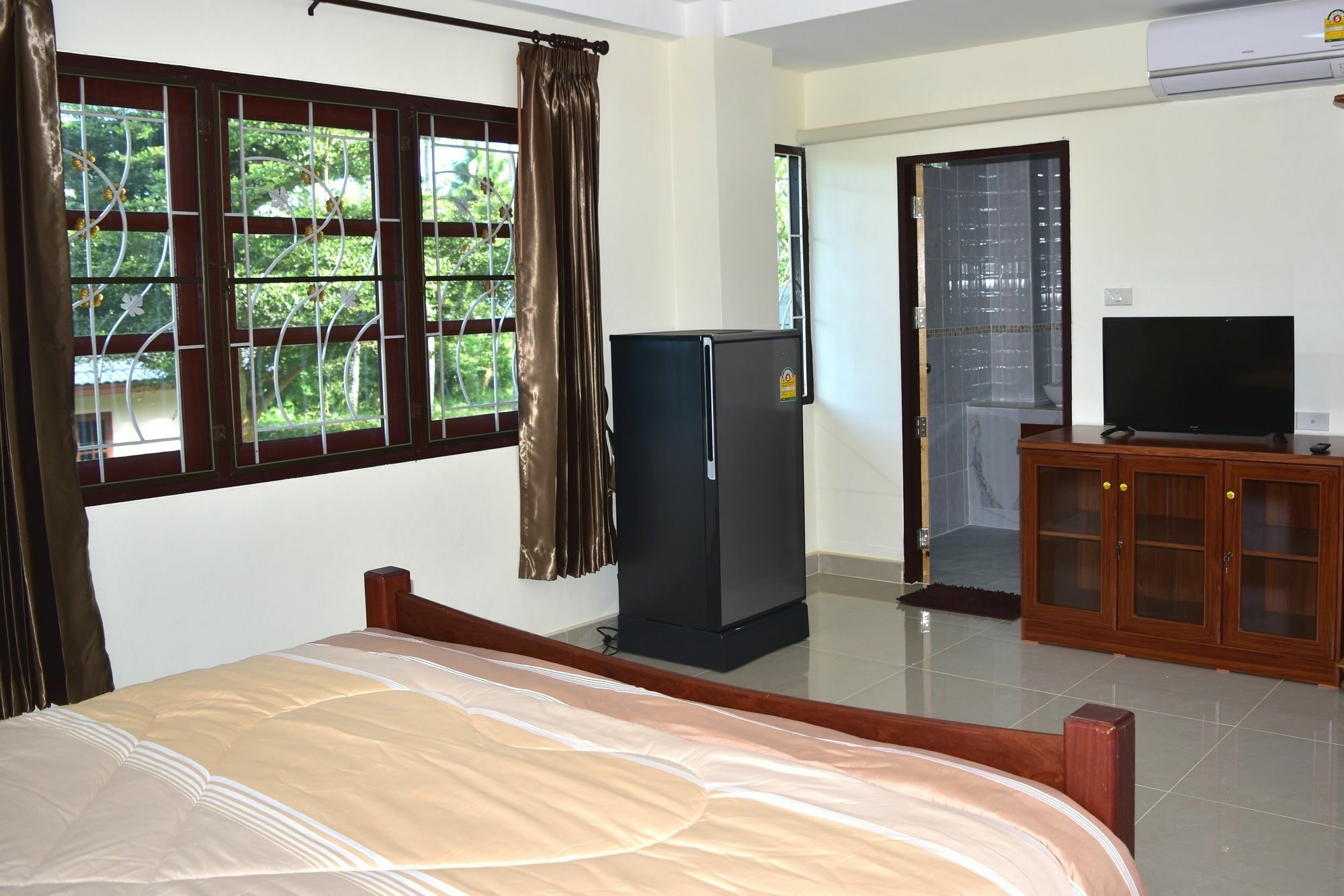 Kate House Bangsaphan سابان بانغ المظهر الخارجي الصورة